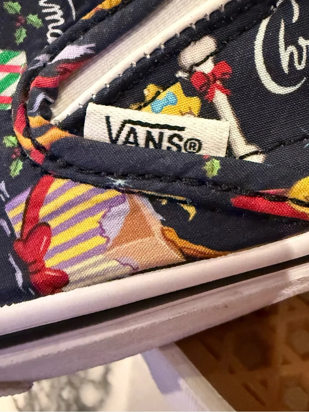 RARE Vans Classic Slip On The Simpsons Christmas Sneakers Men's 8.5 Holiday